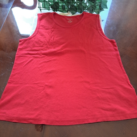 (2) White Stag Tank Tops - Picture 4 of 6